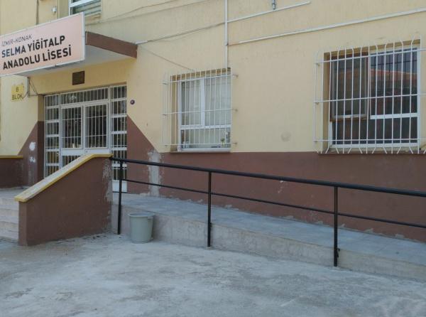 B Blok Binamiza Engelli Rampasi Kazandirdik Selma Yigitalp Anadolu Lisesi